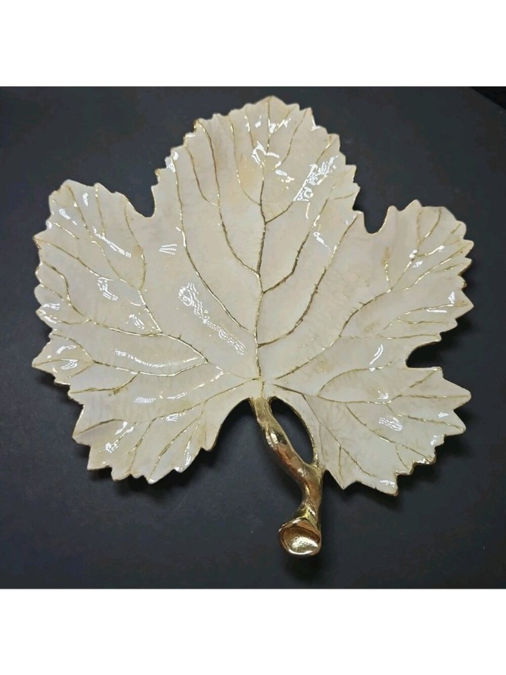 Michael Aram Winter Leaves Grape Leaf Dish White Enamal Gold Tone.